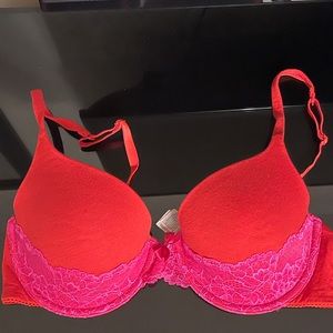 Womens lightly padded bra